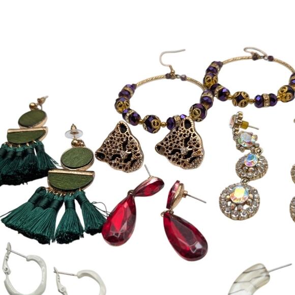 Lot of Ten Pair of Whimsical to Classic Earrings for Pierced Ears - Picture 4 of 8